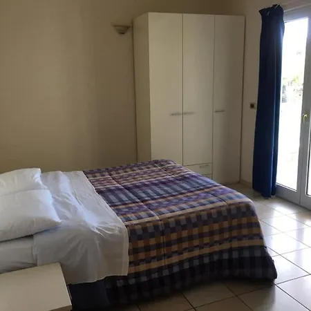 Elena Club Aparthotel 3*