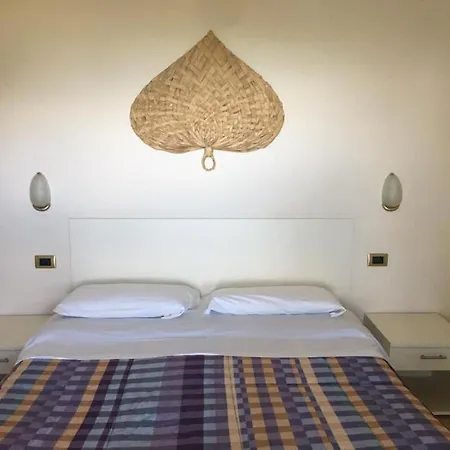 Ξενοδοχείο με διαμερίσματα Elena Club Silvi Marina