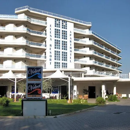 Апарт-отель Elena Club 3*