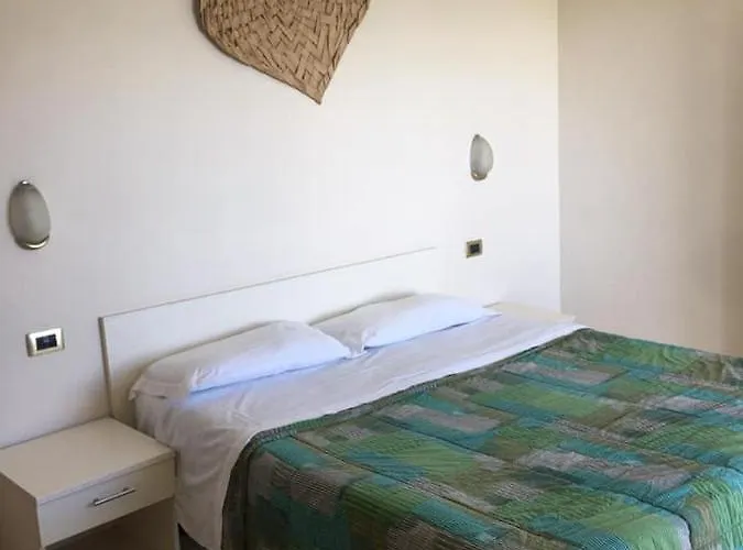 Elena Club Aparthotel 3*