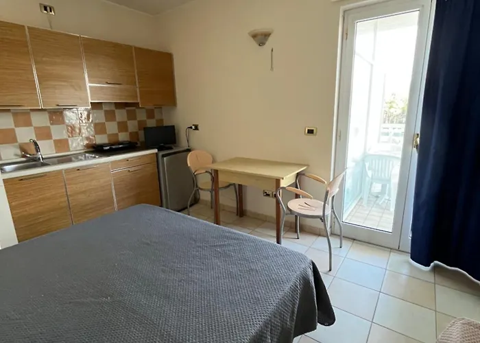 Elena Club Aparthotel