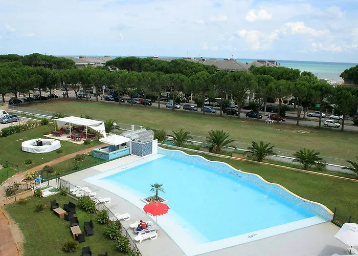 Aparthotel Elena Club